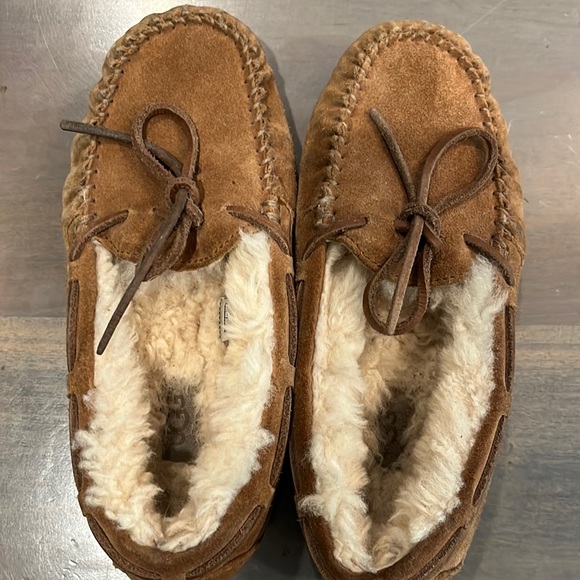 Kids Ugg slippers - Picture 2 of 3